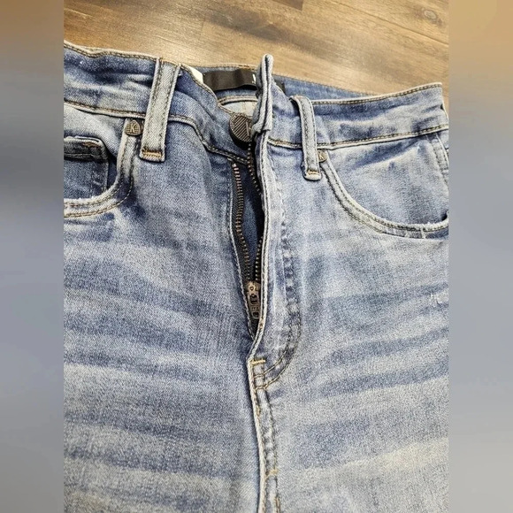 Kut from the Kloth Connie High Rise Fab Ab Crop Jeans - Picture 11 of 12